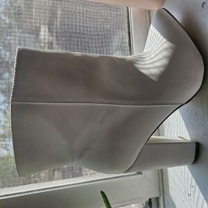 Elegant White Ankle Boots